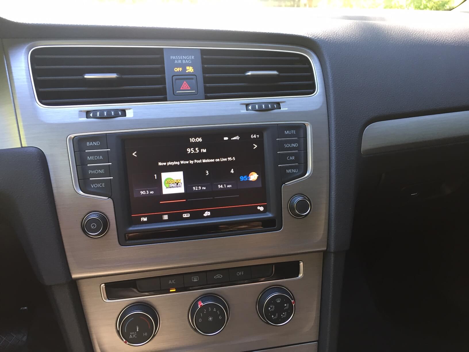 2016 VW Golf TSI S with Sunroof (4-door) - Stuttgart AutoTech